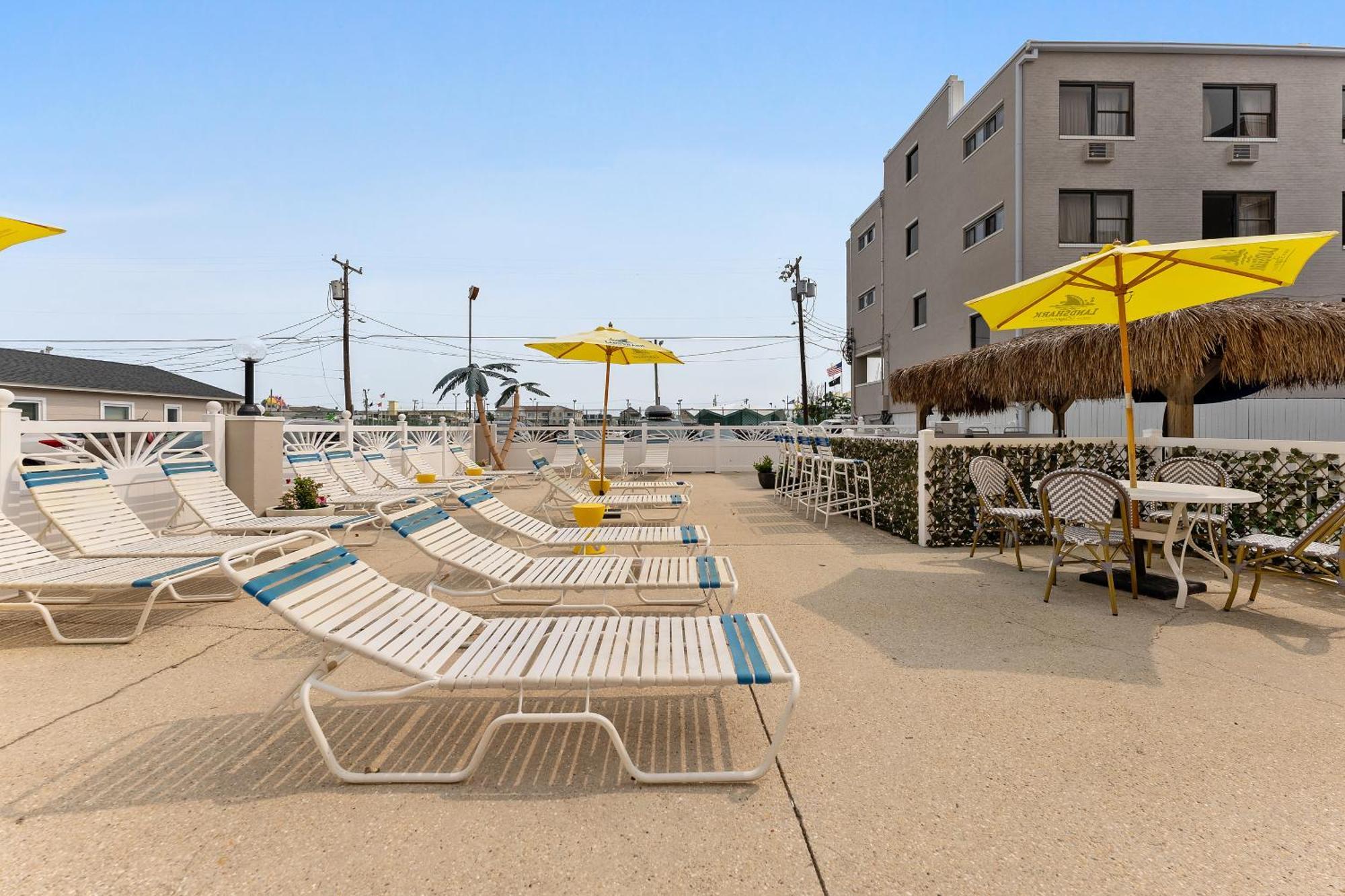 Oceanic Hotel & Barefoot Tiki Bar Wildwood Exteriér fotografie